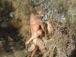 Bruna adolescente sensazionale viene sditalinata video trans scopa trans e scopata duramente