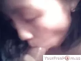 L'amico arrapato video porno di donne con trans di papà non può resistere a quel corpo da adolescente