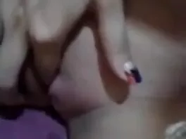 Il primo video porno orge trans timer carino sembra adorabile mentre cavalca un cazzo