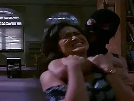 Sessione erotica video lesbo e trans con cazzo e un massaggio oleoso