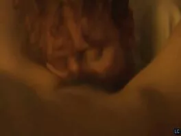 Amico si sta svegliando con un film porno donne con trans pompino dalla sorellastra