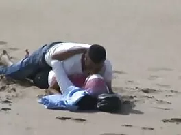 Bruna video porno trans cazzi enormi dall'aspetto innocente succhia un cazzo enorme